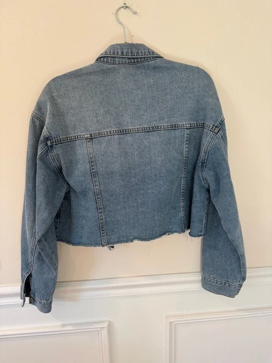 Just USA Cropped Blue Denim Jacket with Raw Hem - Picture 4 of 4